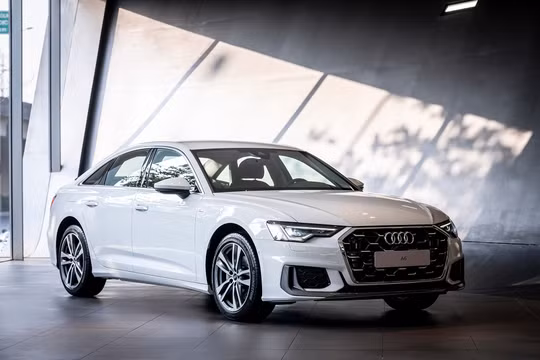 Xe sang Audi đồng loạt giảm giá hàng trăm triệu đồng