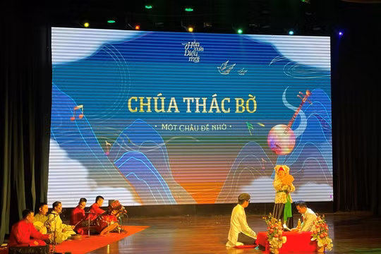 Chầu văn hòa nhịp cùng hơi thở hiện đại tại 'Hồn xưa - Điệu mới'