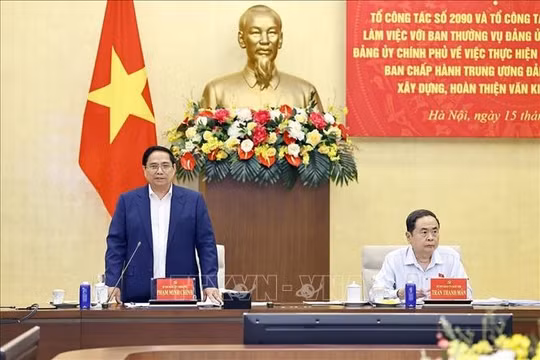 Tổ công tác Bộ Chính trị kiểm tra 'cuộc sắp xếp lịch sử' của Quốc hội và Chính phủ
