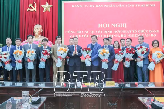 Thái Bình công bố các quyết định hợp nhất tổ chức Đảng và chỉ định, bổ nhiệm loạt cán bộ