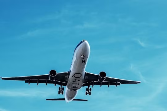 Hành khách bị xếp ngồi cạnh thi thể suốt 4 giờ bay