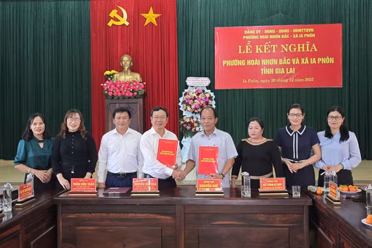 Gia Lai: Thắt chặt tình đoàn kết giữa biên giới đất liền và biên giới biển