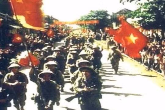 Trưng bày 'Vang mãi khúc khải hoàn' tái hiện lịch sử hào hùng Thủ đô