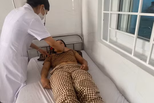 Đề xuất phạt hơn 80 triệu đồng cơ sở bánh mì khiến 38 người nhập viện