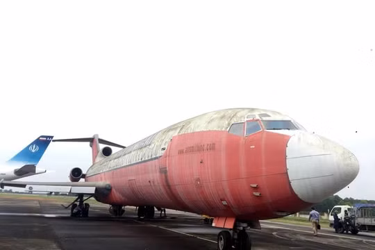 18 năm bị bỏ rơi ở Nội Bài, Boeing B727 sắp 'hồi sinh' thành giáo cụ hàng không