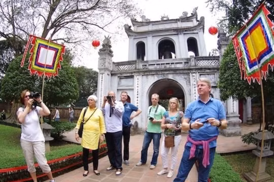 Hà Nội đón hơn 4 triệu lượt khách du lịch trong tháng 9/2025, tăng tới 98%