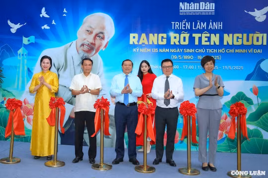 Báo Nhân Dân kỷ niệm 135 năm Ngày sinh Chủ tịch Hồ Chí Minh bằng triển lãm và ấn phẩm đặc biệt