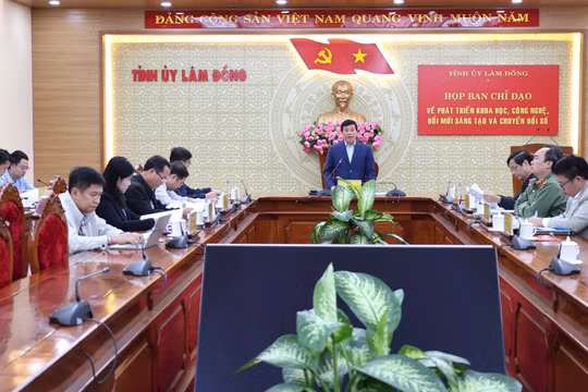 Công nghệ, chuyển đổi số - Đánh thức những vùng đất khó