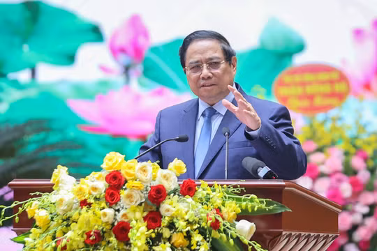 Thủ tướng: Phát triển giao thông xanh để hạn chế ô nhiễm môi trường, nâng cao chất lượng cuộc sống