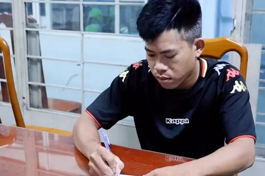 Cho vay tiền với lãi suất 'cắt cổ', ép con nợ chụp ảnh khỏa thân, quan hệ tình dục