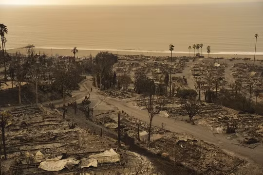 Thảm họa cháy rừng Los Angeles làm lộ ra một 'vùng đất hoang' thông tin
