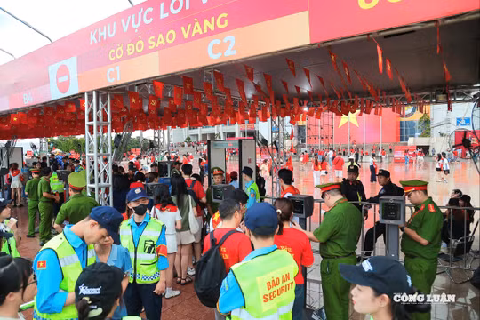 Hào khí và niềm tự hào dân tộc tại concert quốc gia 'Tổ quốc trong tim'