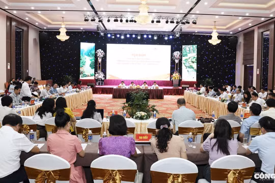 Tọa đàm “Phát huy truyền thống 100 năm Ngày Báo chí cách mạng Việt Nam - Báo chí Ninh Bình vì mục tiêu thiên niên kỷ”
