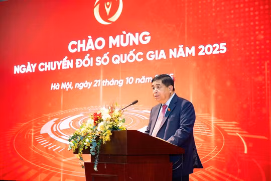 Mỗi cán bộ, công chức, người dân phải tích cực sáng tạo giá trị trên không gian số