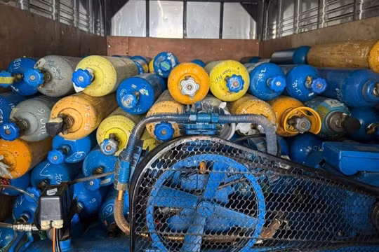 Giám đốc Công an TPHCM chỉ đạo các đơn vị tập trung 'đánh' mạnh vào tội phạm kinh doanh khí cười