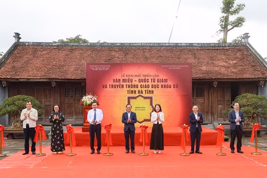 Tôn vinh truyền thống hiếu học Hà Tĩnh qua triển lãm tại Văn Miếu – Quốc Tử Giám