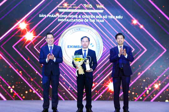 Eximbank lần thứ 3 liên tiếp nhận giải thưởng “Sản phẩm công nghệ và chuyển đổi số tiêu biểu năm 2025”