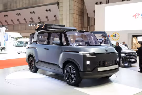 Toyota sắp ra mắt MPV phong cách off-road, có bản hybrid