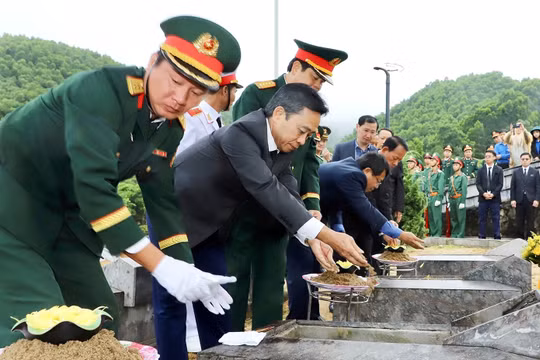 Hà Tĩnh tổ chức trọng thể lễ truy điệu và an táng 4 liệt sĩ hy sinh tại Lào