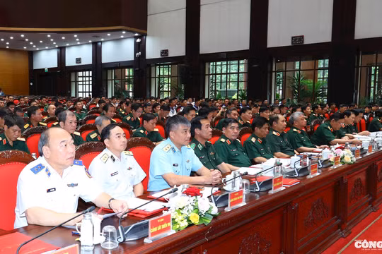 Bộ Quốc phòng tổ chức lấy ý kiến về sửa đổi Hiến pháp năm 2013