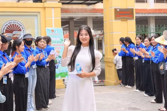 Sư phạm Ngữ văn lấy điểm chuẩn cao nhất 28,52 tại Đại học Sư phạm Hà Nội 2