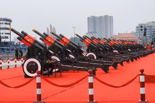 Video cận cảnh dàn pháo lễ tập luyện, sẵn sàng cho đại lễ 2/9