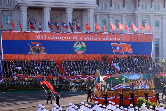 Kỷ niệm trọng thể 50 năm Quốc khánh nước Cộng hòa Dân chủ Nhân dân Lào
