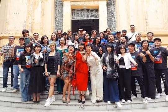 Hơn 100 ca sĩ, ban nhạc khuấy động đêm 'Dạ hội Cựu sinh viên Thủ đô' mùa 2