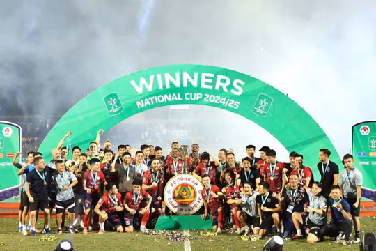 Thắng đậm SLNA, Công an Hà Nội vô địch Cúp Quốc gia 2024/25