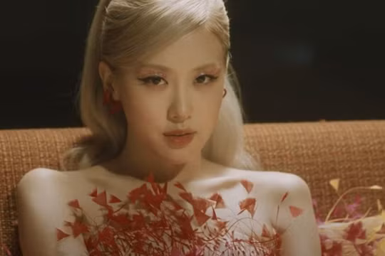 Rosé (Blackpink) lập kỷ lục mới với ca khúc 'Oh My Mind'