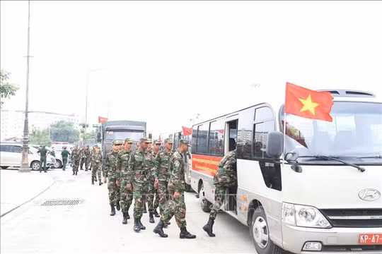 Đoàn Quân đội Campuchia sang Việt Nam tham gia nhiệm vụ A80