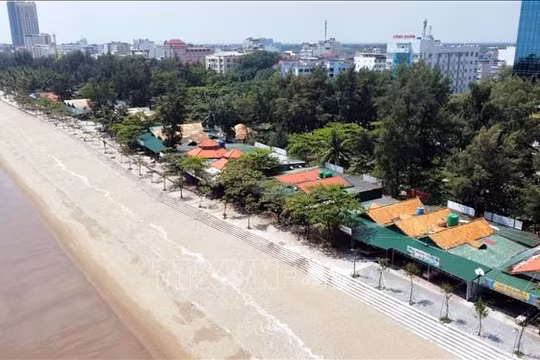 TP Vinh chấm dứt kinh doanh dịch vụ ven biển Cửa Lò từ mùa du lịch 2025