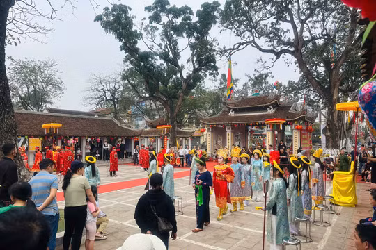 Độc đáo trò chơi cờ người tại làng Đăm
