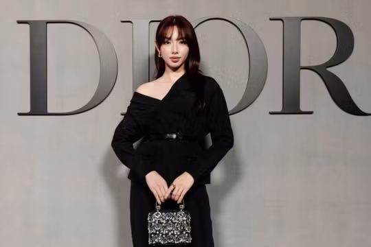 Thương hiệu Dior xoá hình ảnh quảng cáo của Hoa hậu Thuỳ Tiên