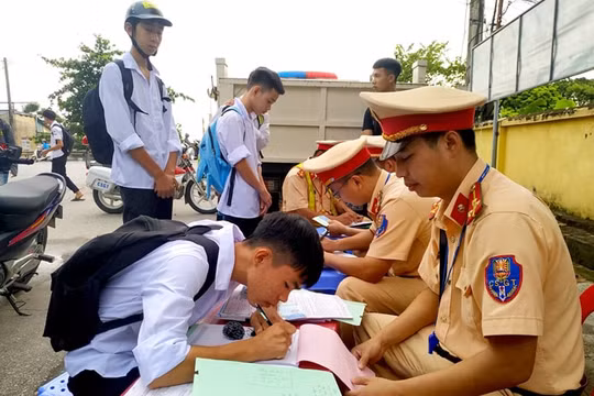 Nghiên cứu bổ sung xử phạt lao động công ích trong Luật Xử lý vi phạm hành chính