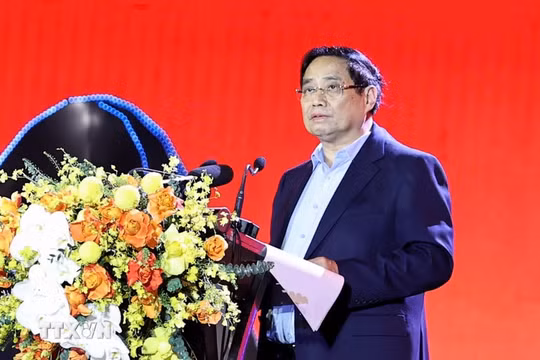 Thủ tướng kêu gọi đồng bào cả nước đoàn kết một lòng hướng về miền Trung