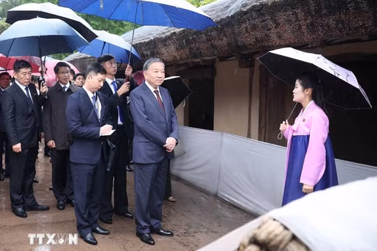 Tổng Bí thư Tô Lâm tưởng nhớ Chủ tịch Kim Nhật Thành và Tổng Bí thư Kim Jong Il