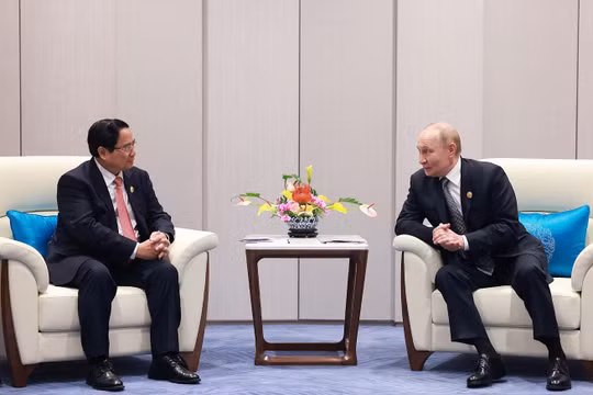Thủ tướng Phạm Minh Chính gặp Tổng thống Nga Vladimir Putin, Tổng thư ký SCO và lãnh đạo các nước
