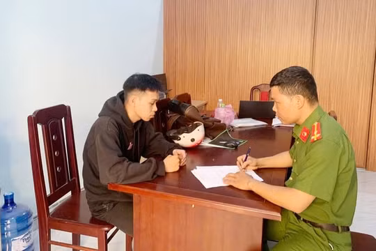 Truy bắt nhanh đối tượng cướp vàng của cụ bà bán vé số