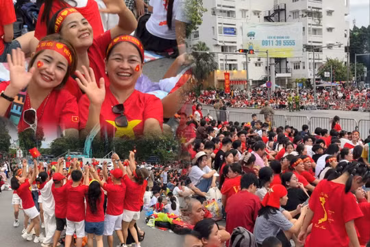 Người dân hân hoan xếp hàng kín mít chờ xem tổng hợp luyện A80 lần 2