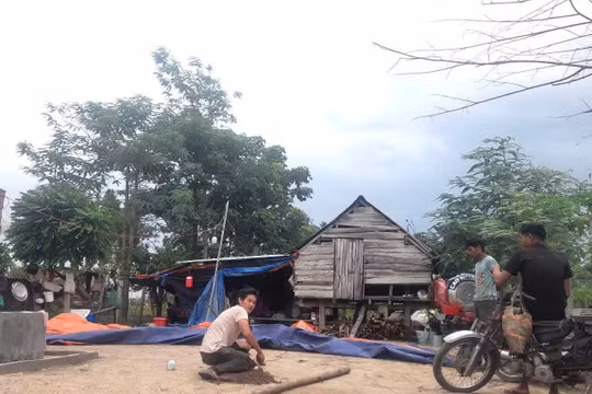 Gia Lai: Hai học sinh bị đuối nước trong lúc tắm ao, một em tử vong