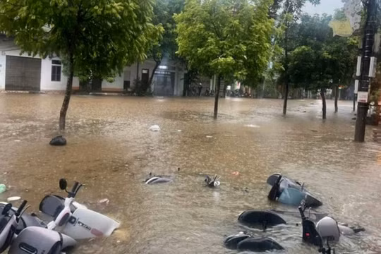 Hoàn lưu bão số 7 gây mưa lớn, ngập nặng ở Lào Cai