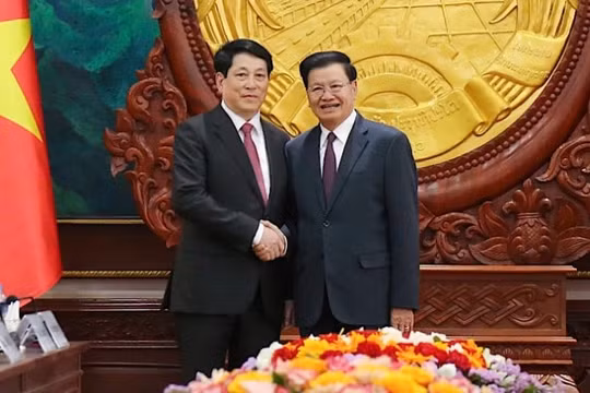 Chủ tịch nước Lương Cường: Việt Nam luôn sát cánh, hỗ trợ Lào phát triển bền vững
