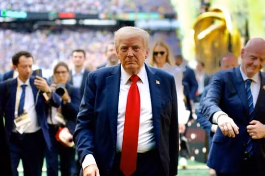 Tổng thống Donald Trump dọa áp thuế 10–15% với hơn 150 quốc gia còn lại