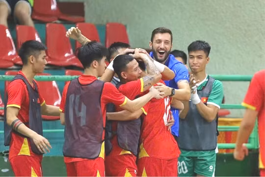 Đội tuyển futsal Việt Nam tạo địa chấn, đánh bại đội hạng 7 thế giới