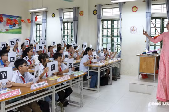 Trường THCS Vũ Thư (Hưng Yên): Đưa Nghị quyết 57 vào cuộc sống, biến AI thành 'trợ giảng' đắc lực