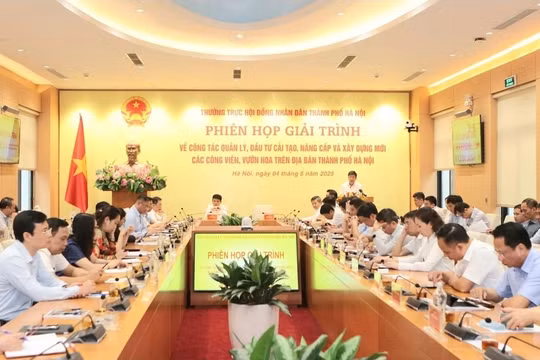 Hai công viên lớn ở Hà Nội 'ì ạch' gần thập kỷ, vì sao?