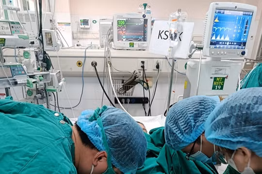 Ứng dụng ECMO và Lọc máu hấp phụ (HP) cứu sống bệnh nhân ngộ độc thuốc