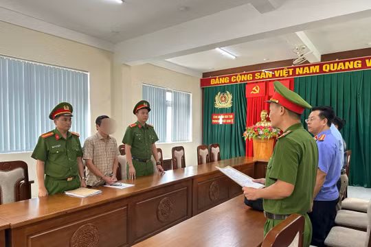 Vụ cấp sổ đỏ đất công trái luật ở Quảng Ngãi: Khởi tố, bắt giam nguyên chủ tịch phường