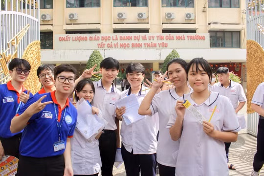 Đại học Y Dược TP HCM giảm mạnh điểm sàn